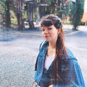 Meet your Posher, Liliam